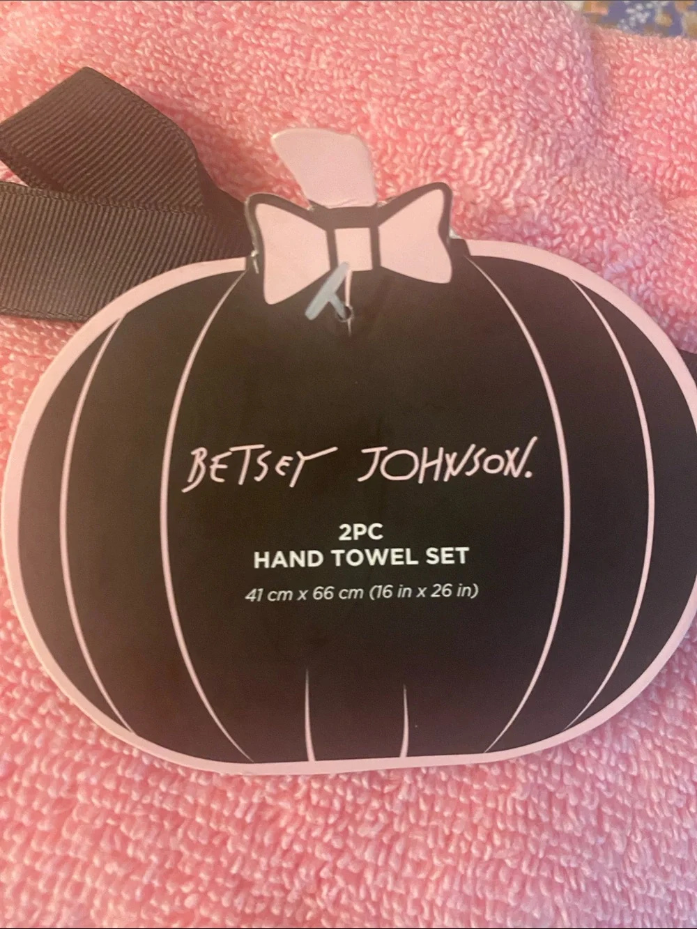 NWT Betsey Johnson Pink Black Cat Two Piece Hand Towel Set